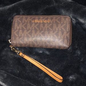 Michael Kors Wallet Wristlet